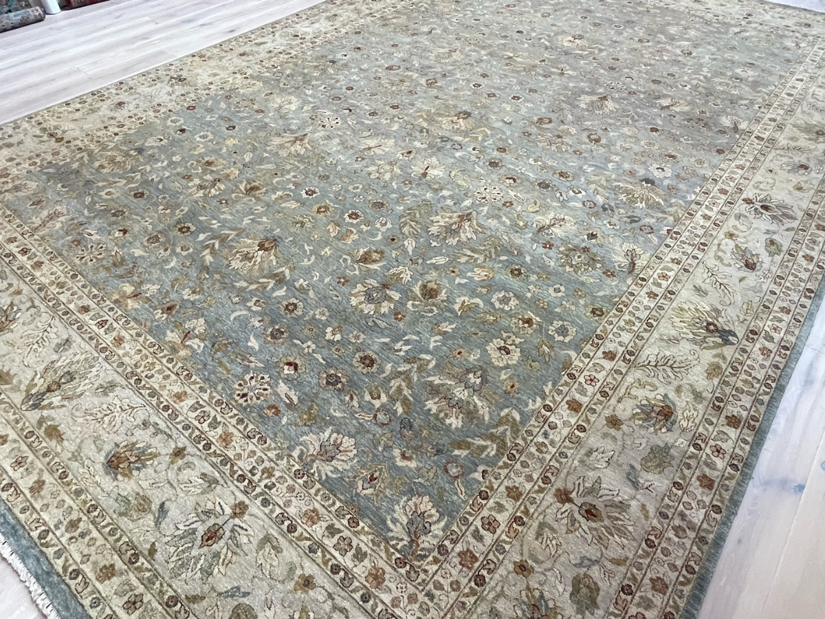 Large Classic Bhadohi Rug