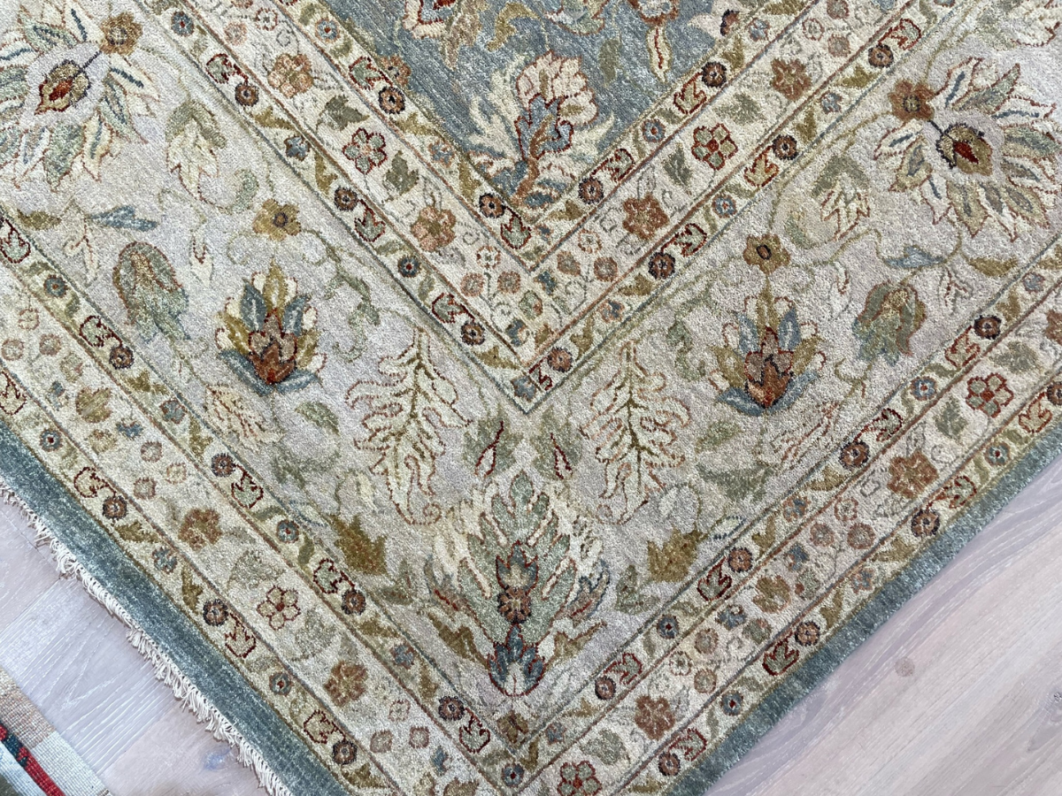 Large Classic Bhadohi Rug