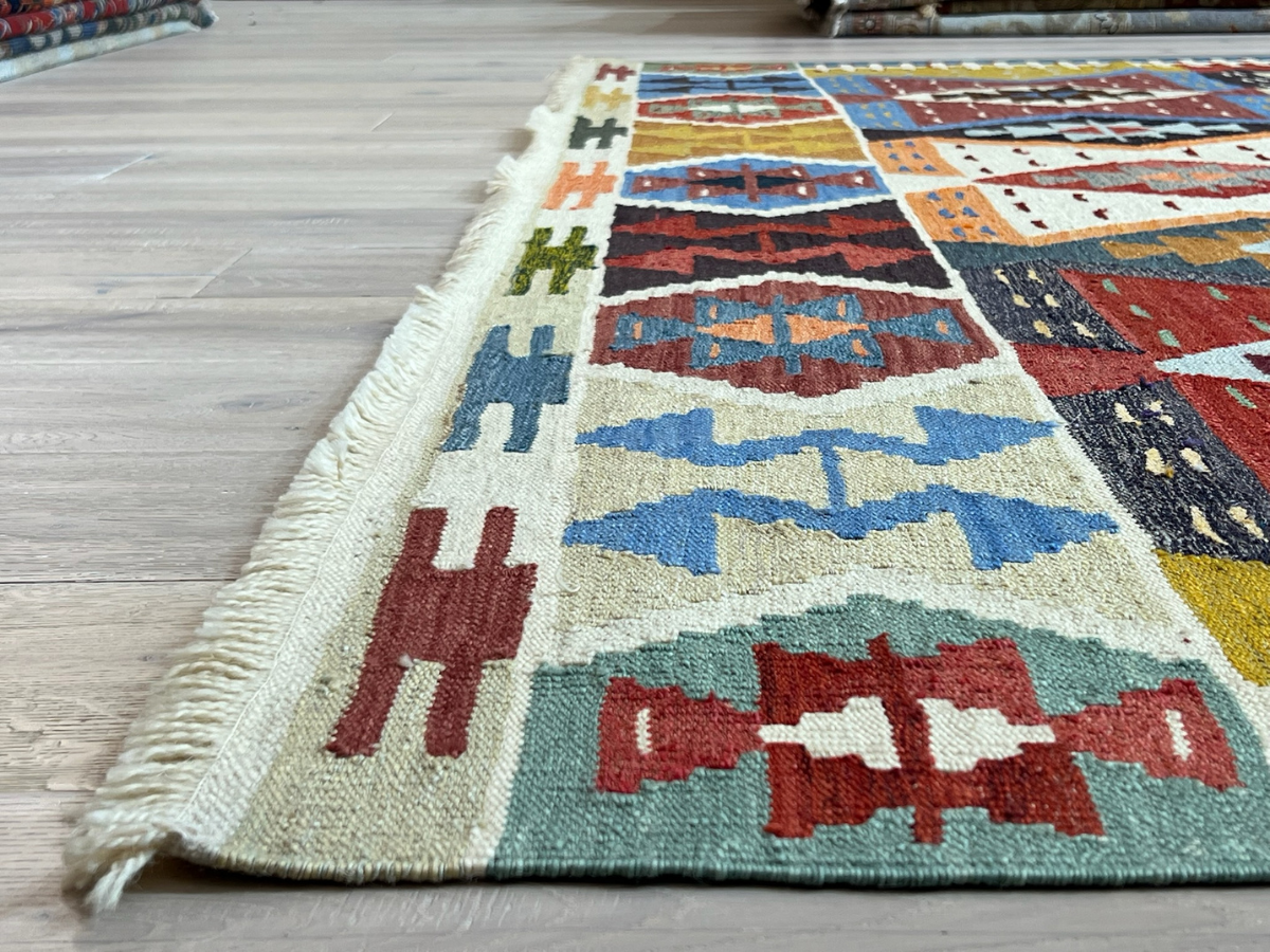Large Vintage Yarn Kilim Rug