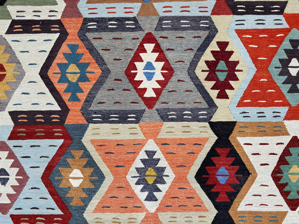 Large Vintage Yarn Kilim Rug