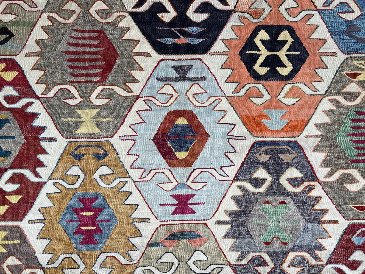 Large Vintage Yarn Kilim Rug
