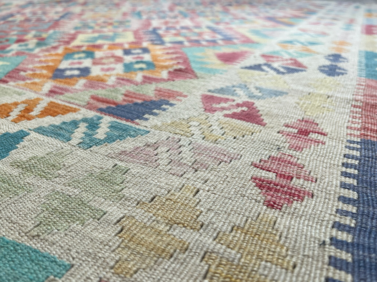 Kundoz Kilim Rug