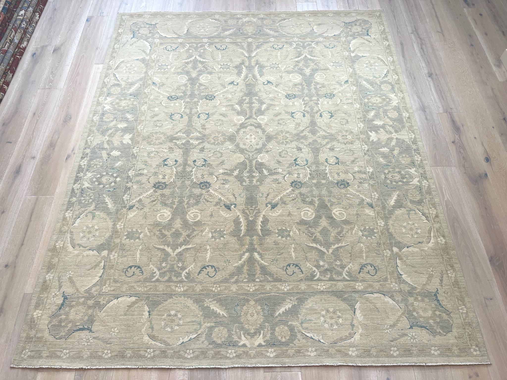 Fine Sultanabad Rug
