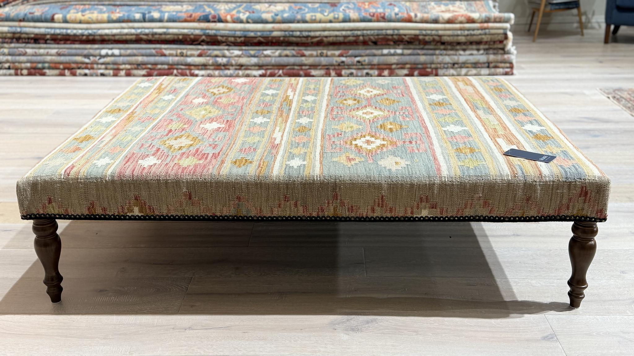 Kundoz Kilim Table