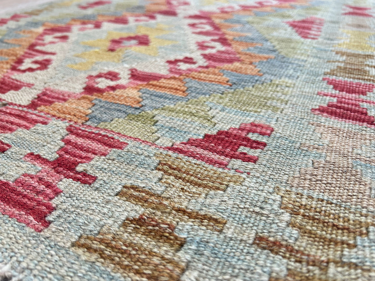 Kundoz Kilim Rug