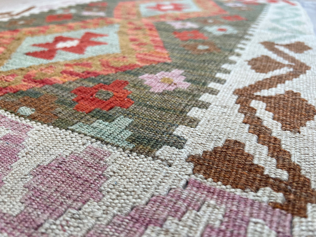 Kundoz Kilim Rug