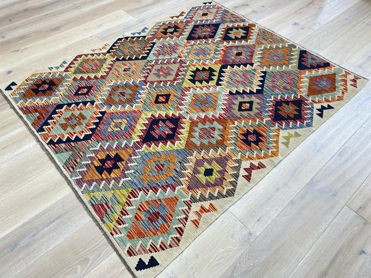 Kundoz Kilim Rug