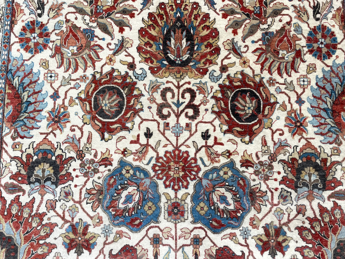 Classic Bhadohi Rug