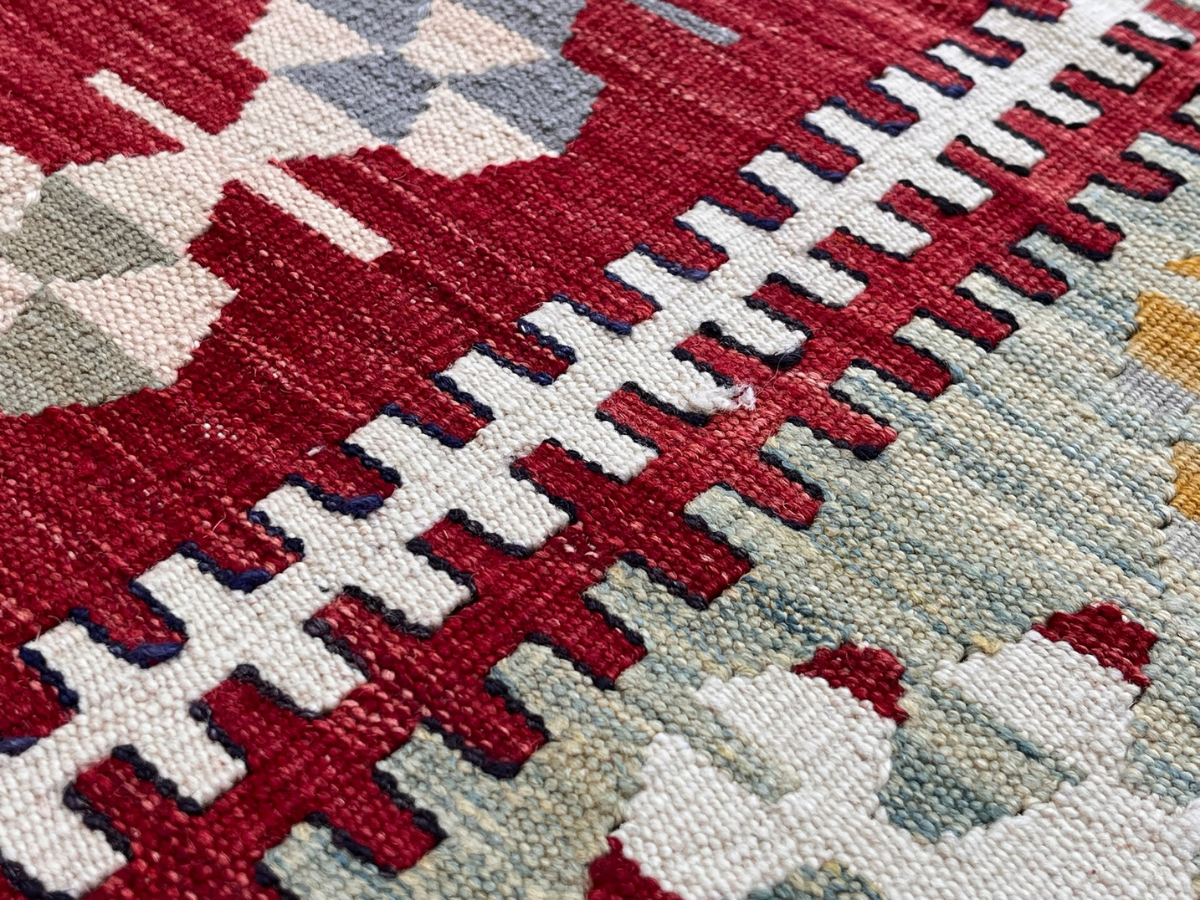 Vintage Yarn Kilim Rug