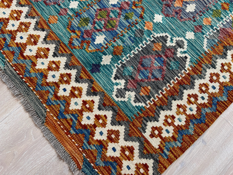 Kundoz Kilim Rug