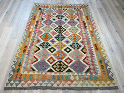 Kundoz Kilim Rug