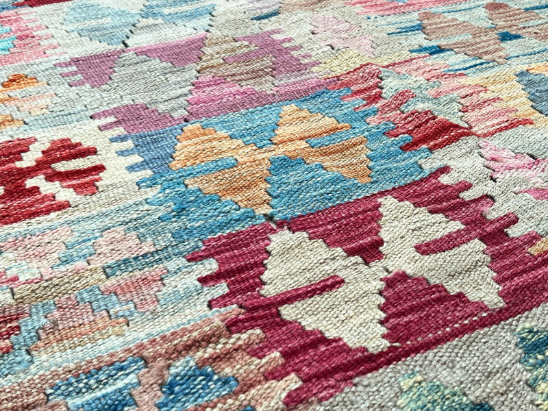 Kundoz Kilim Rug