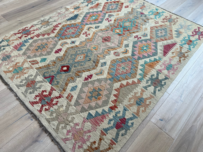 Kundoz Kilim Rug