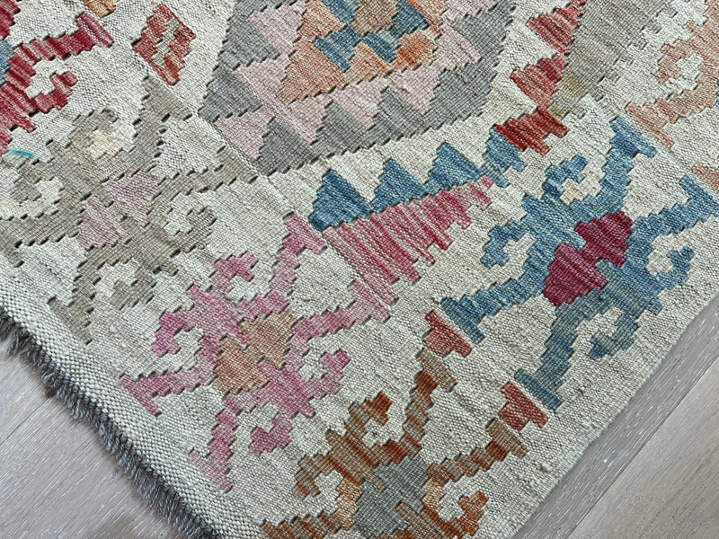 Kundoz Kilim Rug