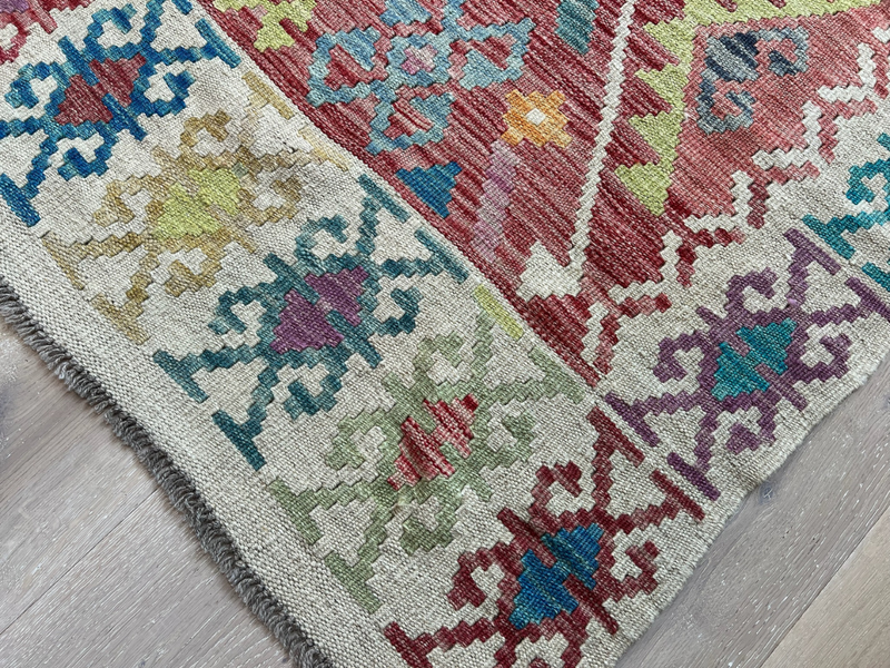 Kundoz Kilim Rug