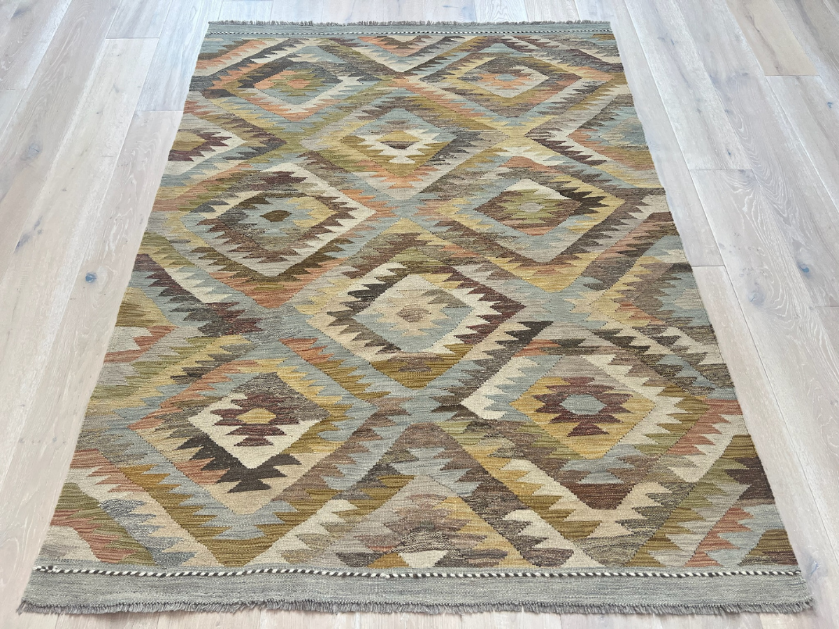 Kundoz Kilim Rug