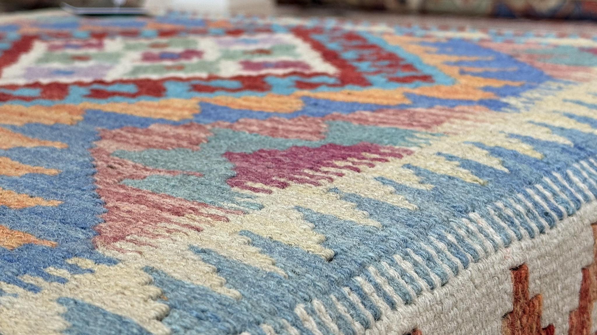 Kundoz Kilim Table