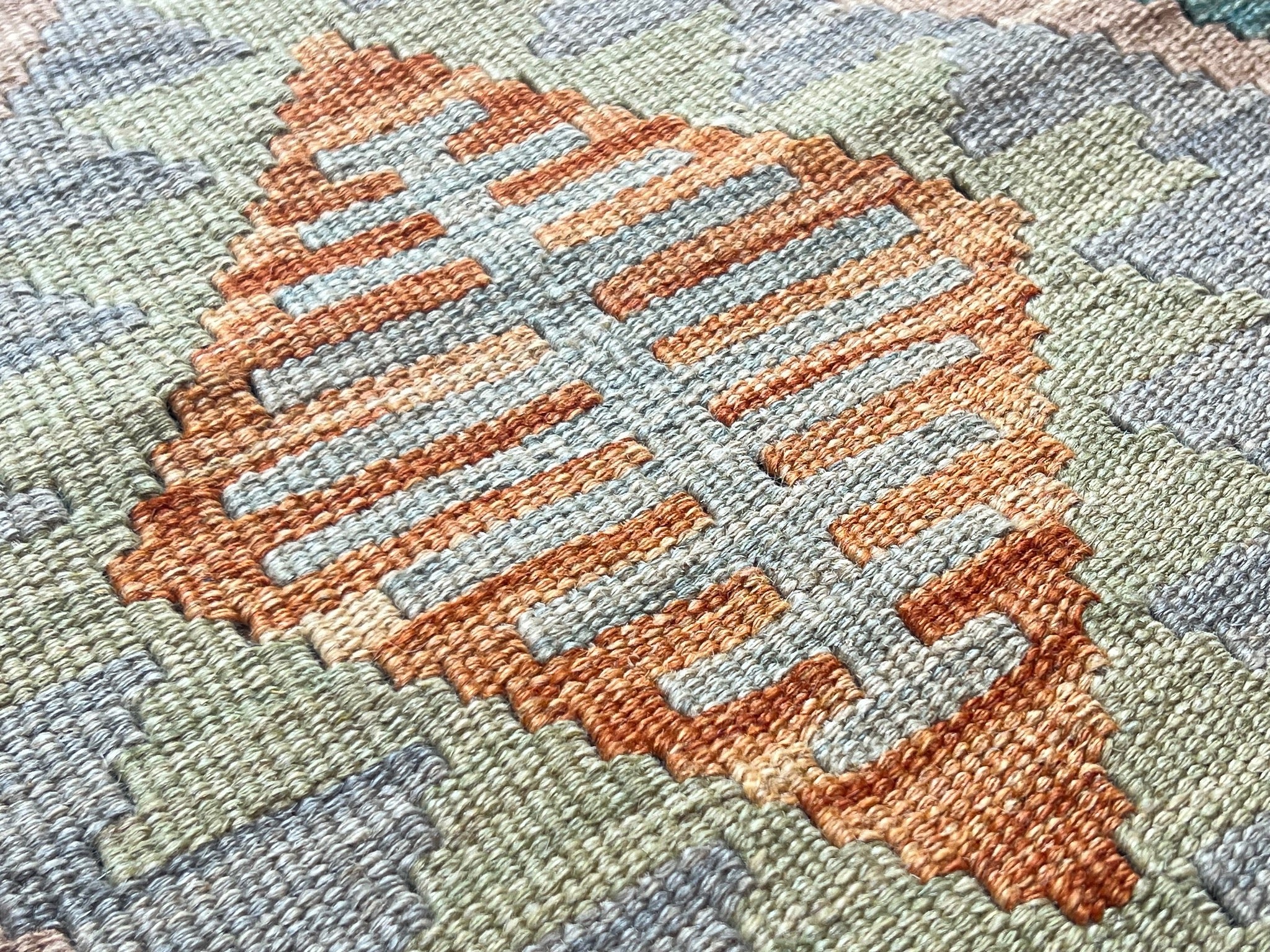 Kundoz Kilim Rug