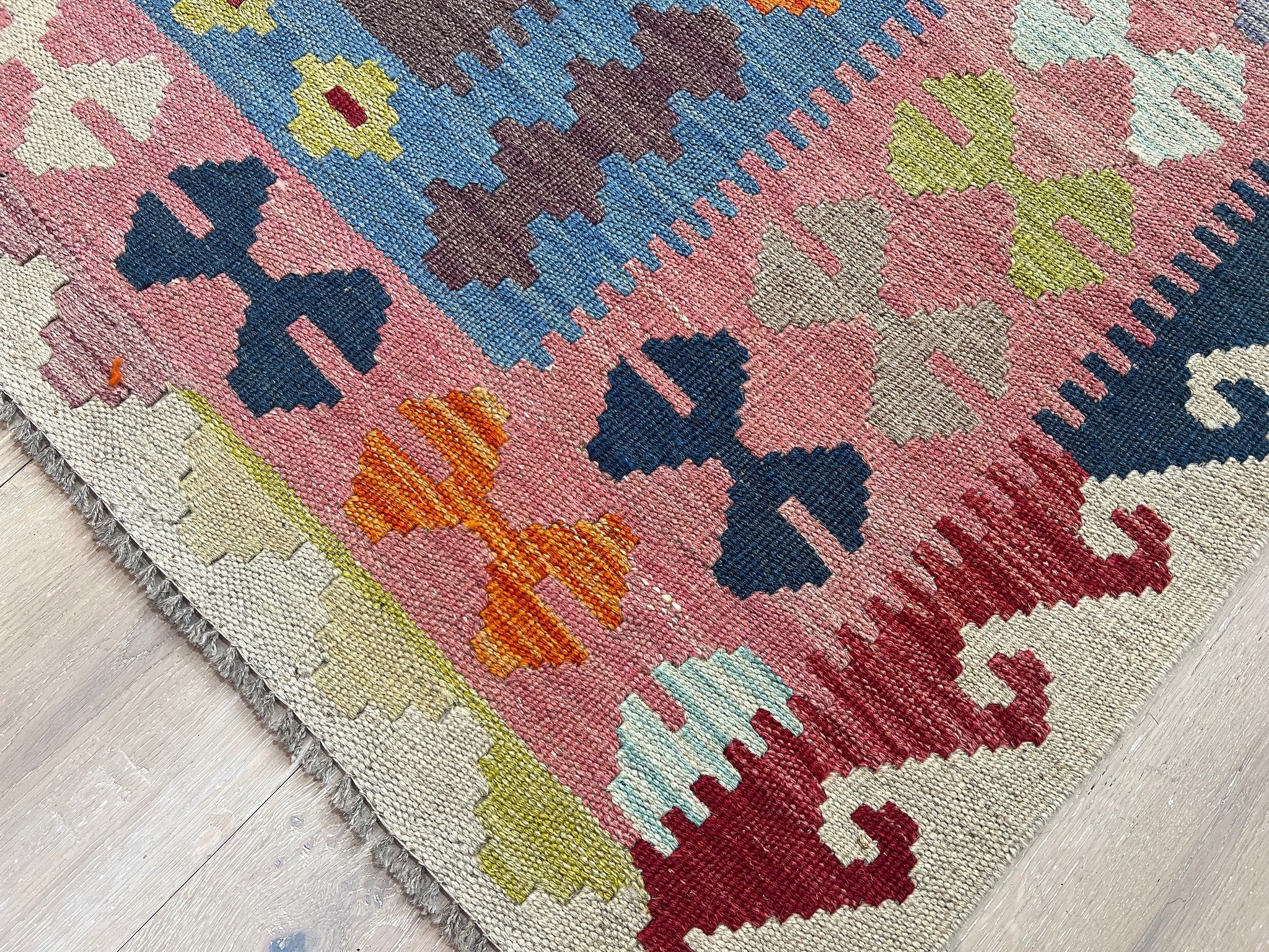 Kundoz Kilim Rug