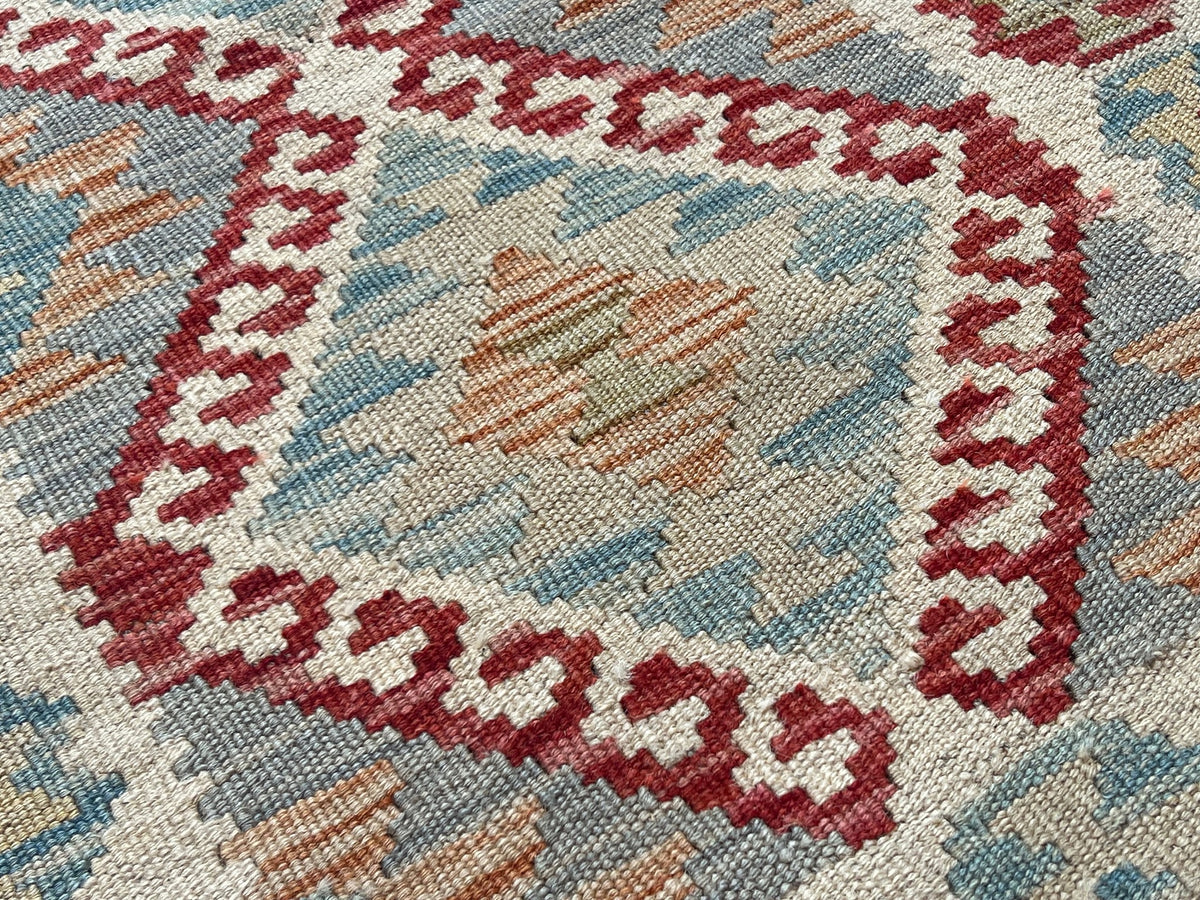 Kundoz Kilim Rug