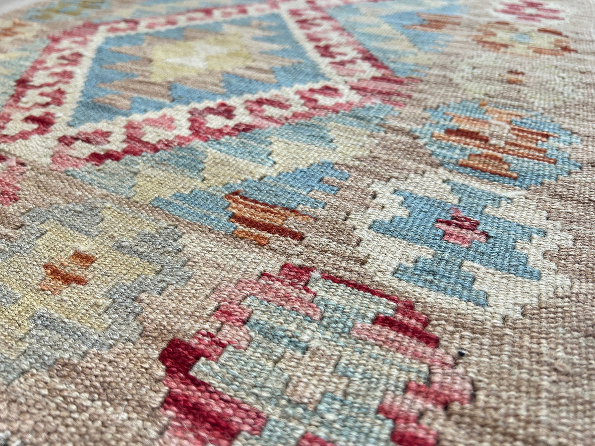 Kundoz Kilim Rug