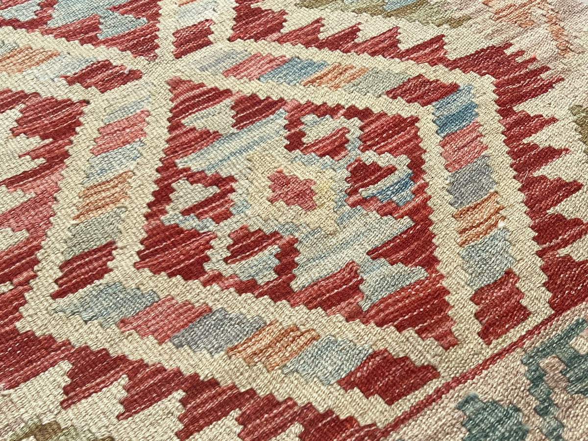Kundoz Kilim Rug