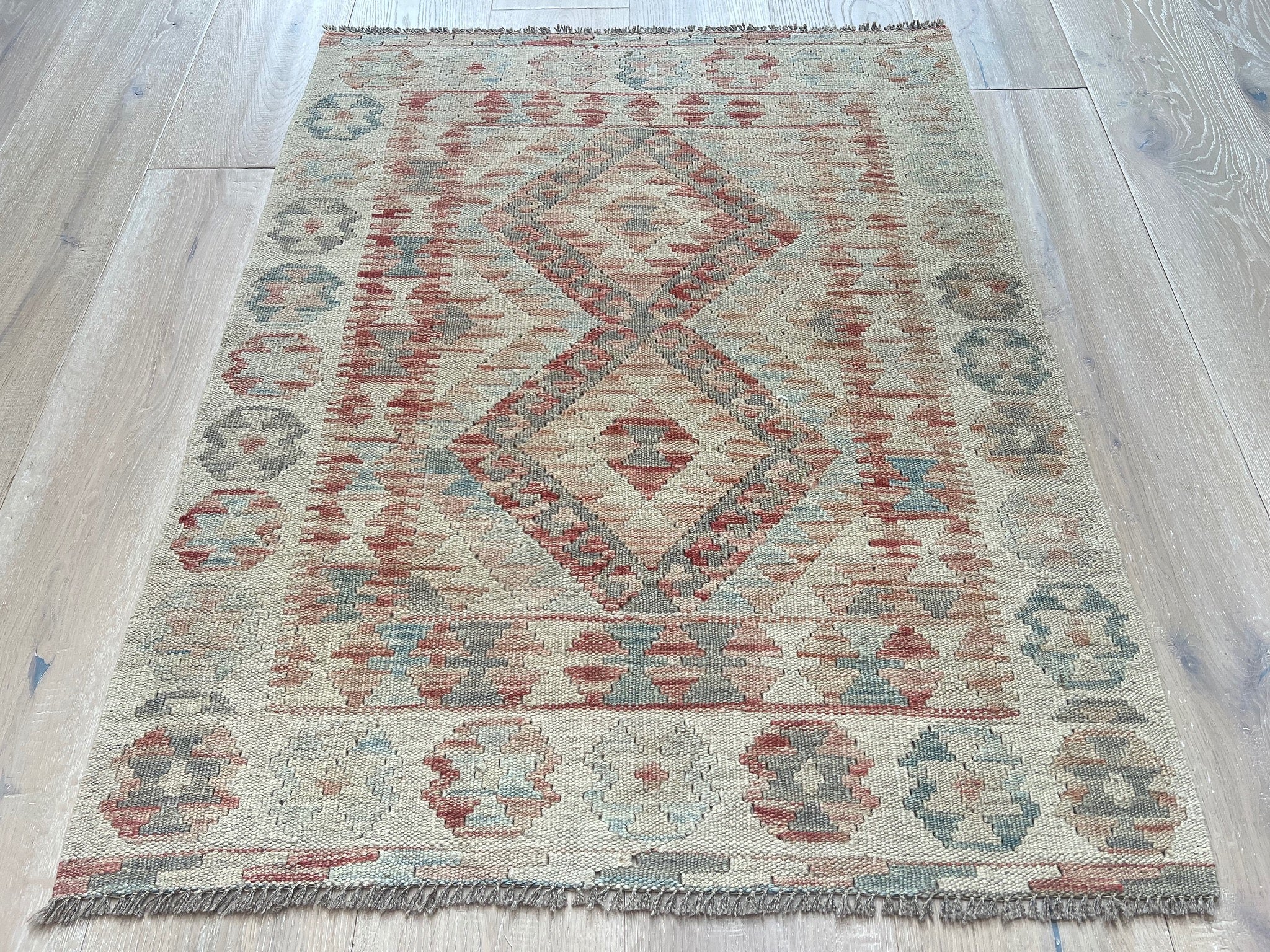 Kundoz Kilim Rug