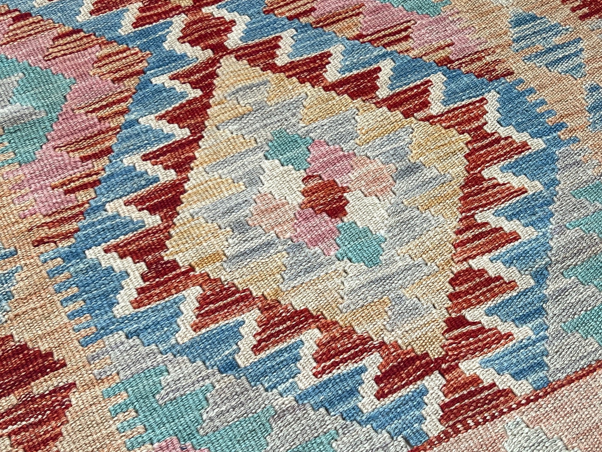 Kundoz Kilim Rug