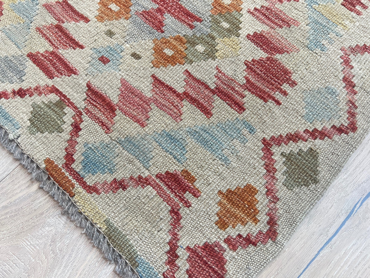 Kundoz Kilim Rug
