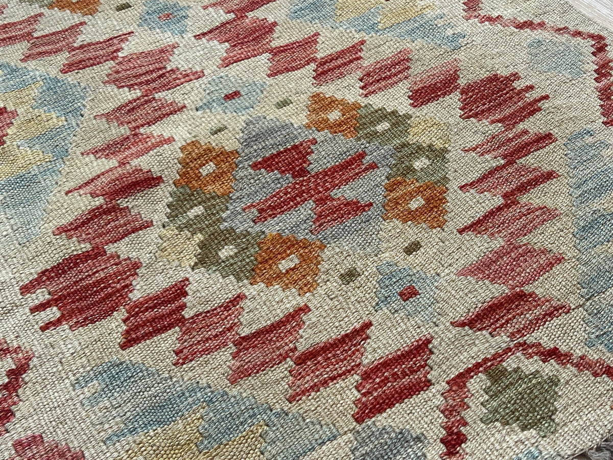 Kundoz Kilim Rug
