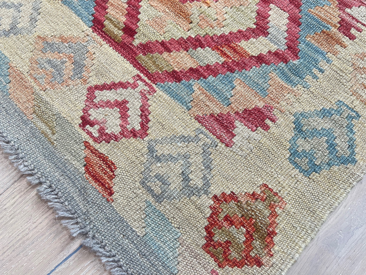 Kundoz Kilim Rug